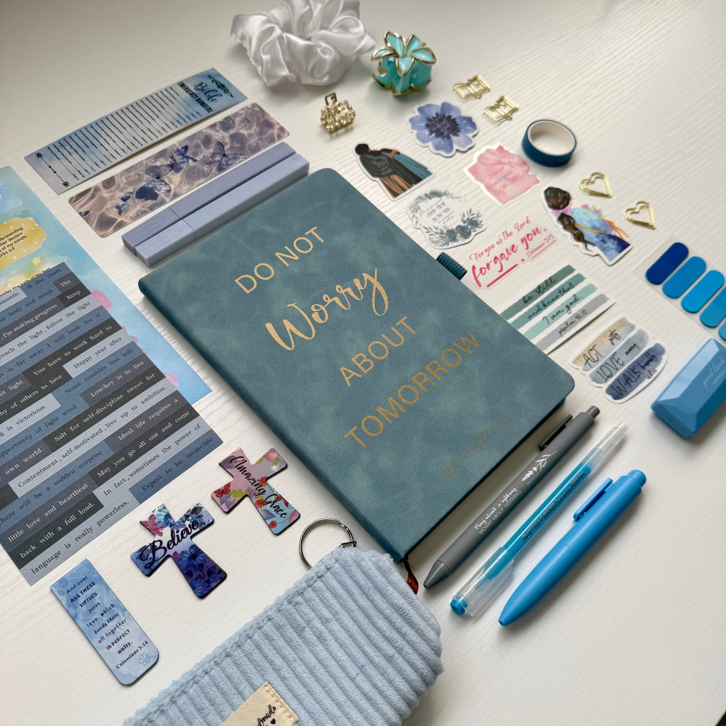 Light Blue Bible Study Set