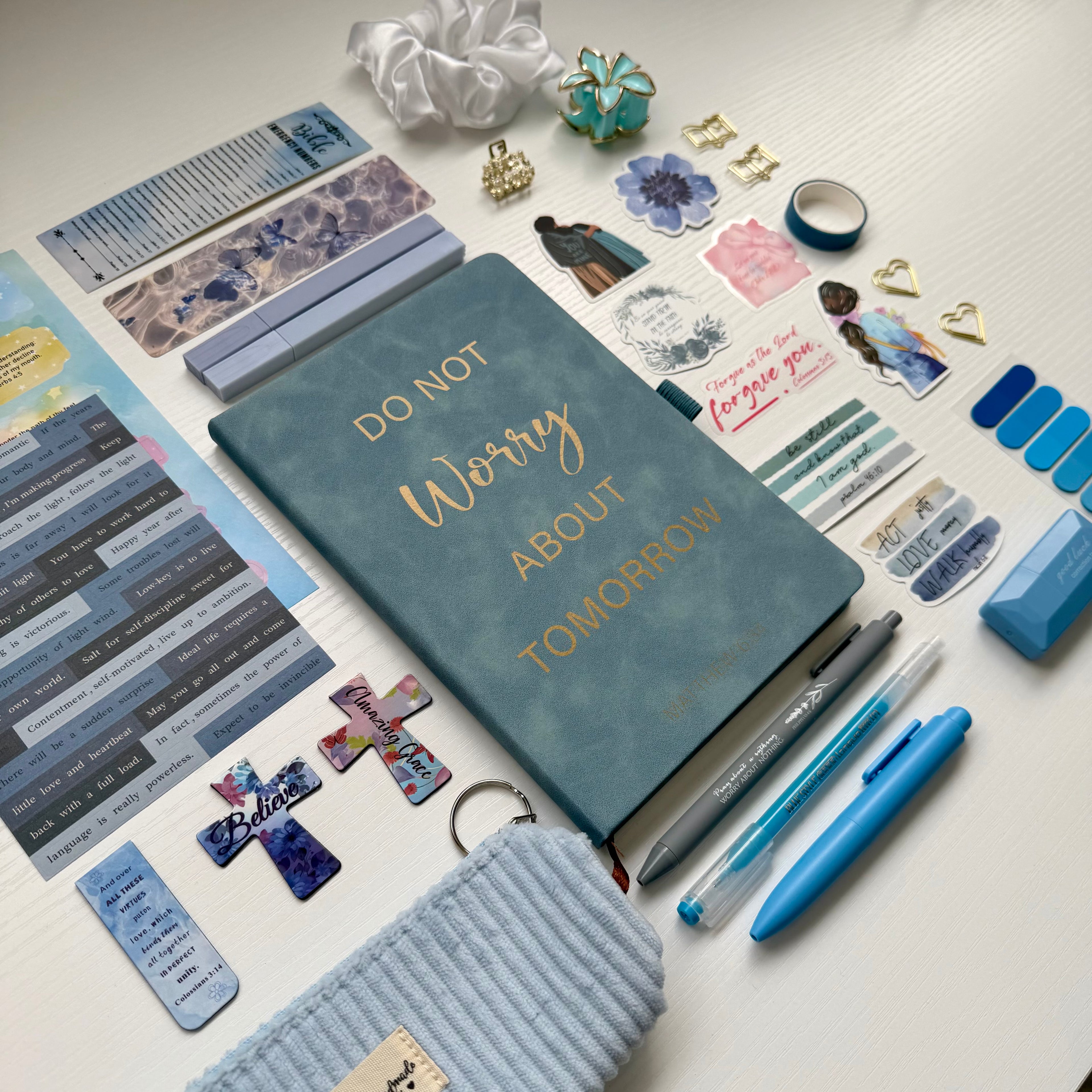 Light Blue Bible Study Set
