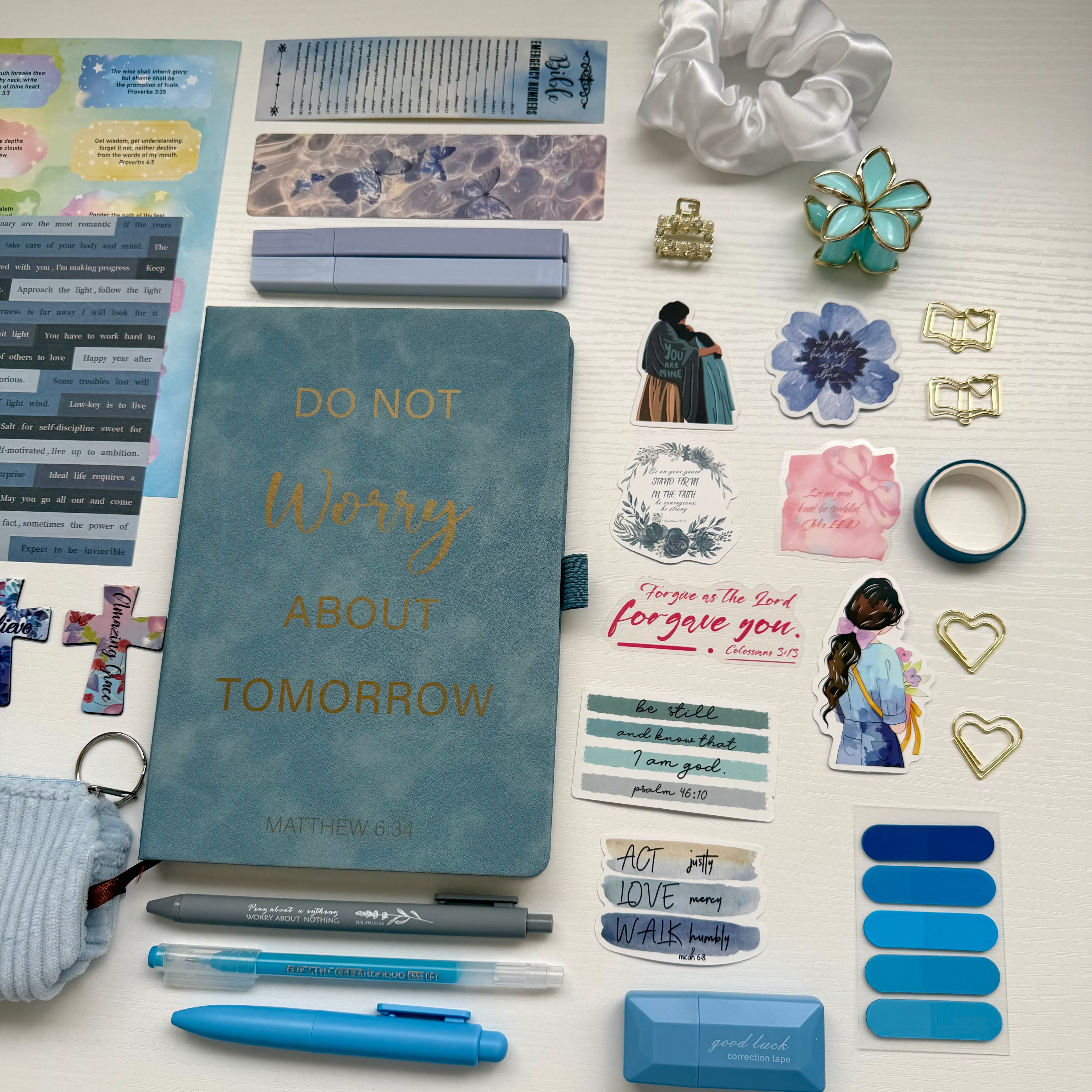 Light Blue Bible Study Set